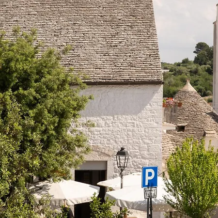 La Finestra Sui Trulli Bed & Breakfast